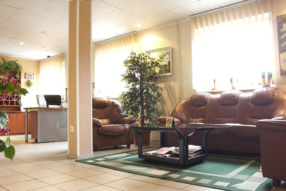 טאלין Lillekuela Hotel מראה חיצוני תמונה