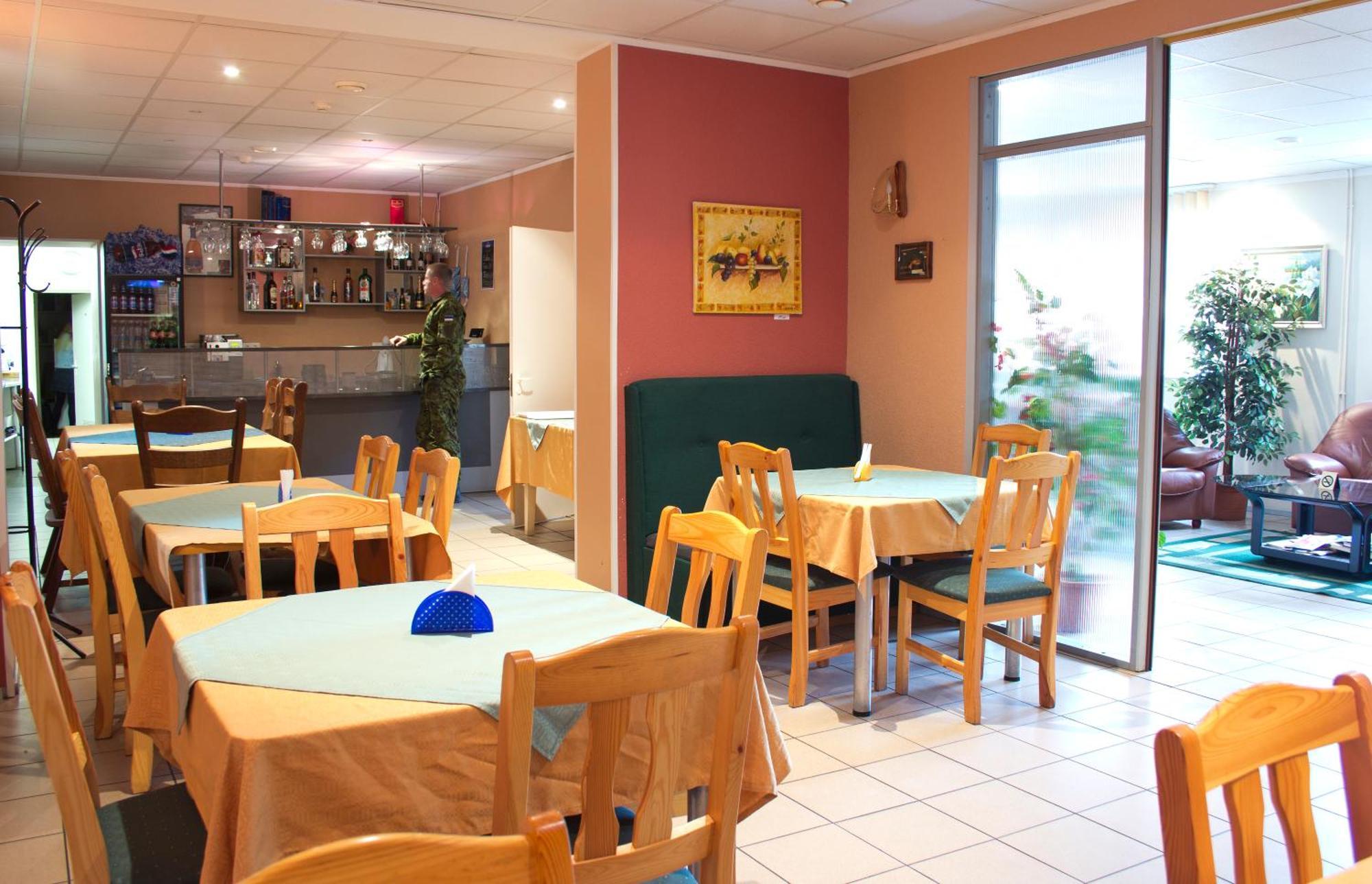טאלין Lillekuela Hotel מראה חיצוני תמונה