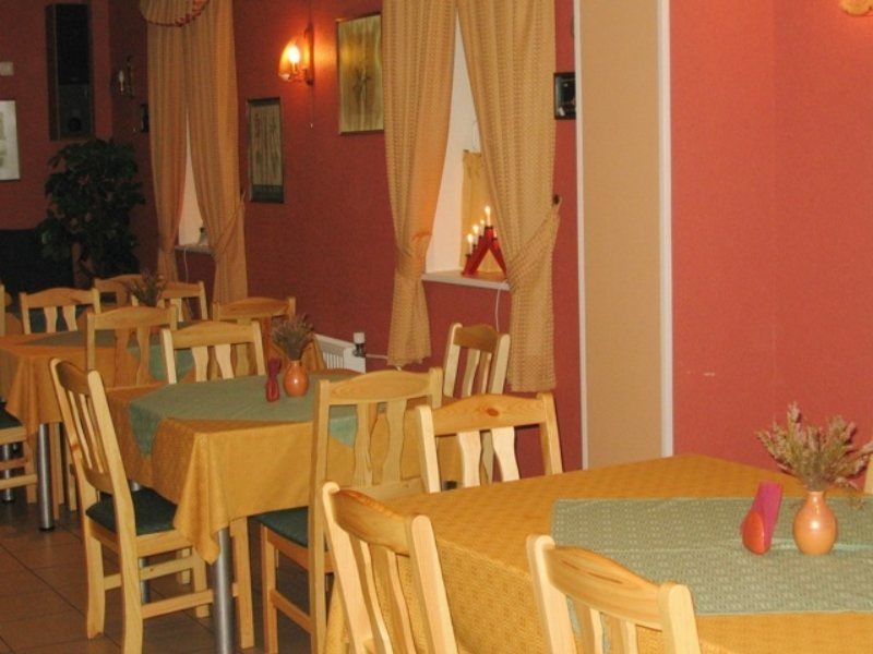 טאלין Lillekuela Hotel מראה חיצוני תמונה