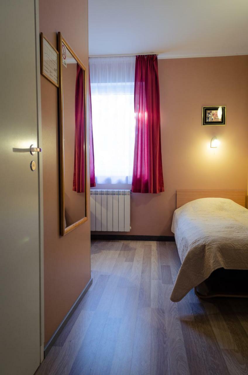 טאלין Lillekuela Hotel מראה חיצוני תמונה
